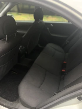 Mercedes-Benz C 180, снимка 4