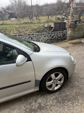 VW Golf - 3200 € / 6258.66 лв. - 85261828 5