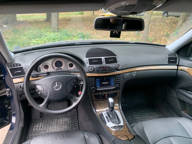 Mercedes-Benz E 320 W211, снимка 7 - Автомобили и джипове - 47424594