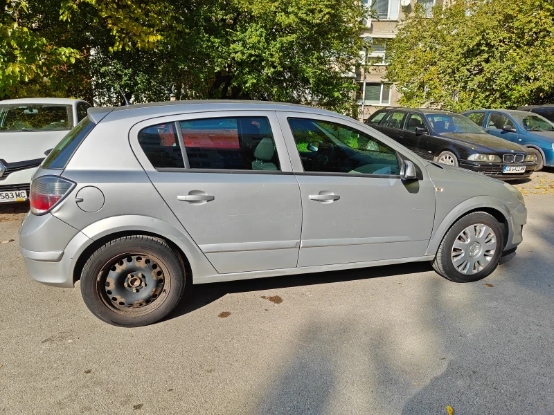 Opel Astra H 1.6 (105hp) ECOTEC Газов инжекцион, снимка 4 - Автомобили и джипове - 47786259