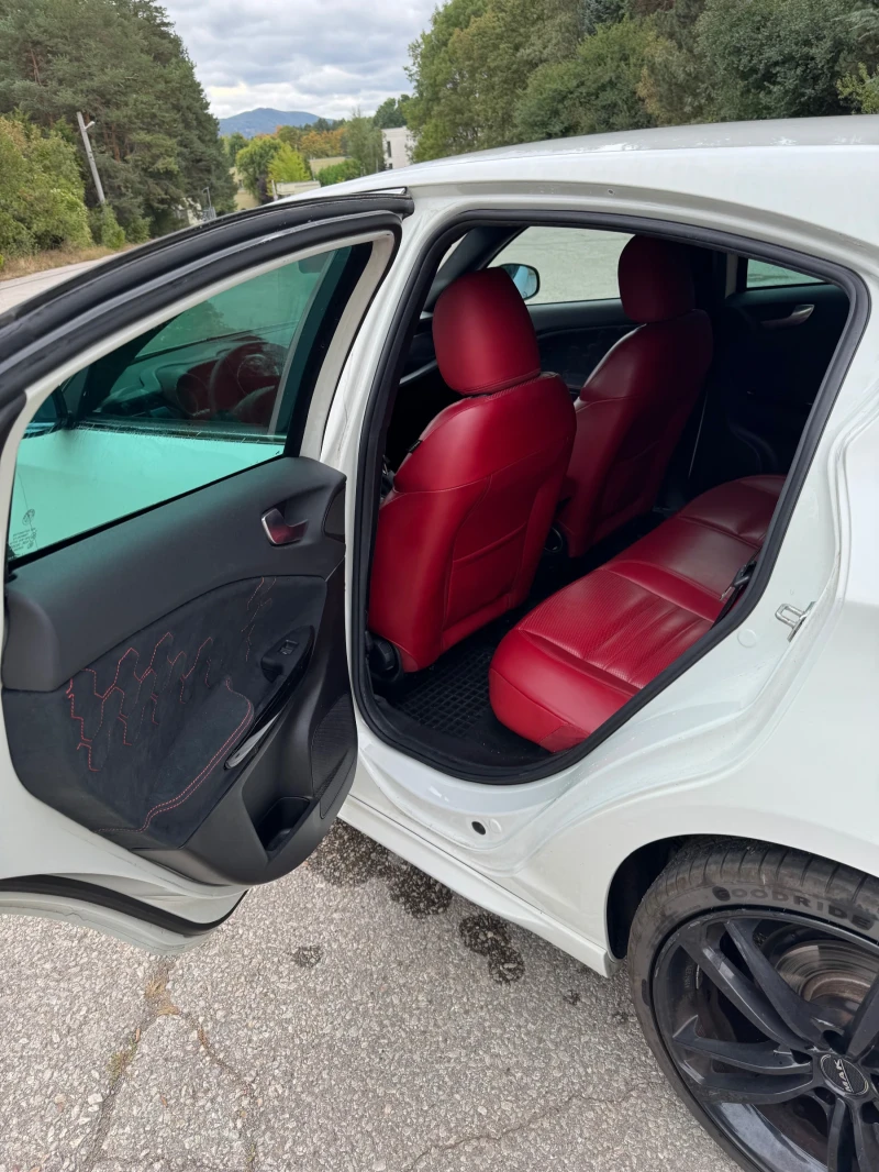 Alfa Romeo Giulietta 2.0jtdm?, снимка 11 - Автомобили и джипове - 52675586