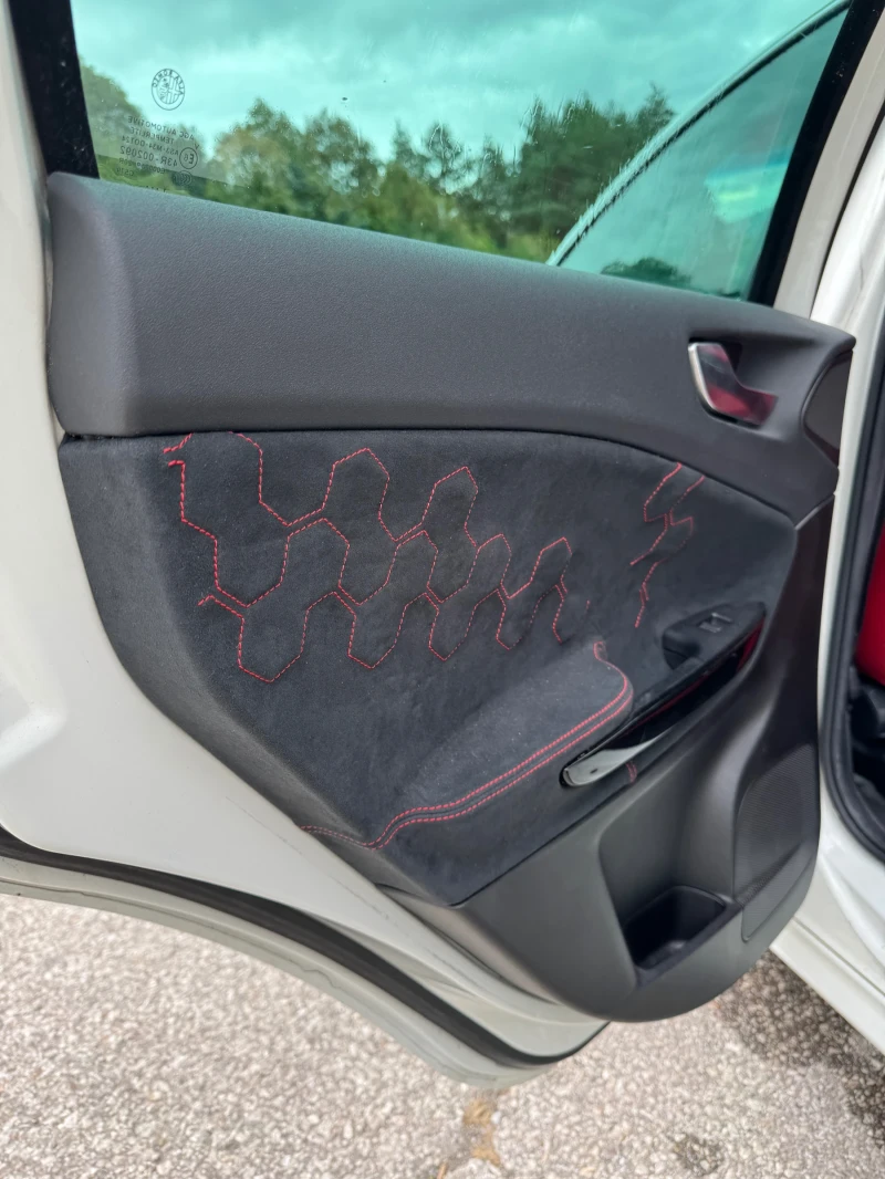 Alfa Romeo Giulietta 2.0jtdm?, снимка 12 - Автомобили и джипове - 52675586