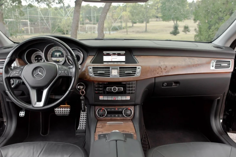 Mercedes-Benz CLS 350 Напълно Обслужен, снимка 10 - Автомобили и джипове - 51458968