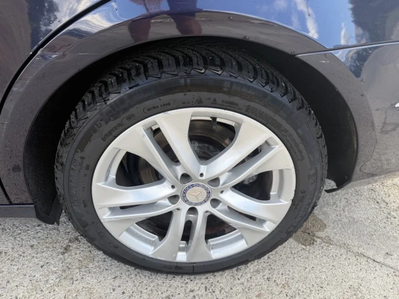 Mercedes-Benz E 220, снимка 12 - Автомобили и джипове - 51629043