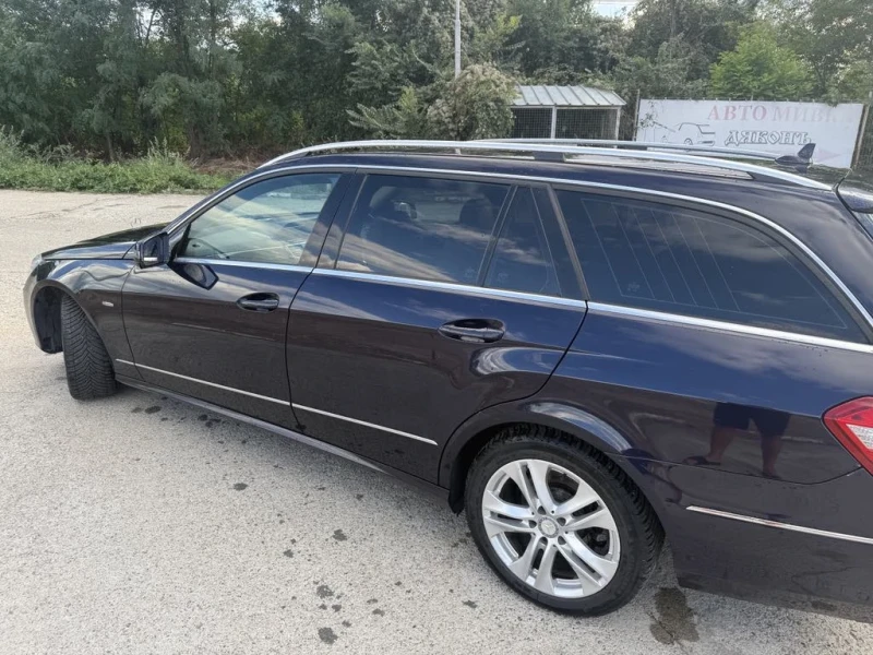 Mercedes-Benz E 220, снимка 3 - Автомобили и джипове - 51629043
