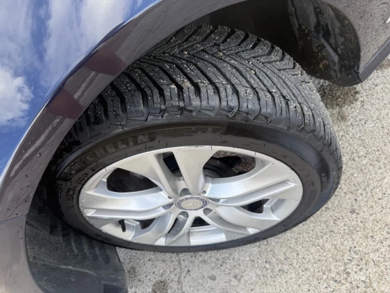 Mercedes-Benz E 220, снимка 14 - Автомобили и джипове - 51629043