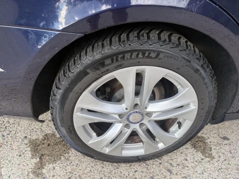 Mercedes-Benz E 220, снимка 13 - Автомобили и джипове - 51629043