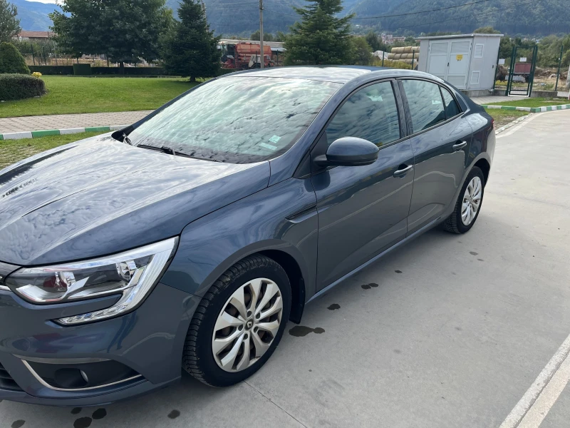 Renault Megane 1.5 dci, снимка 2 - Автомобили и джипове - 52050422