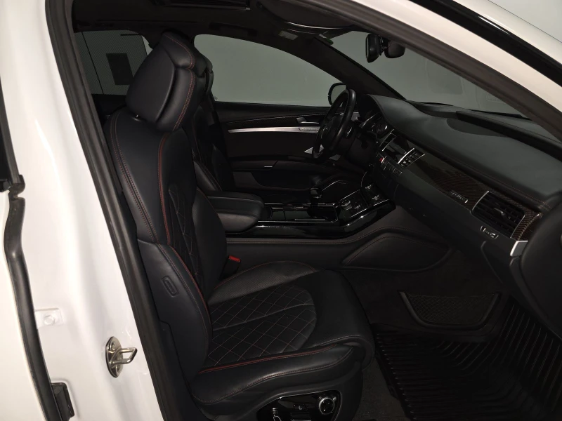 Audi S8 PLUS* CARFAX* БЕЗ ПЪРВОНАЧАЛНА* , снимка 8 - Автомобили и джипове - 52744764