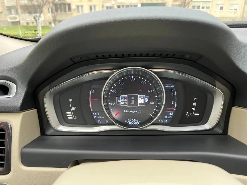 Volvo Xc70 T5 PREMIER, снимка 9 - Автомобили и джипове - 53257378