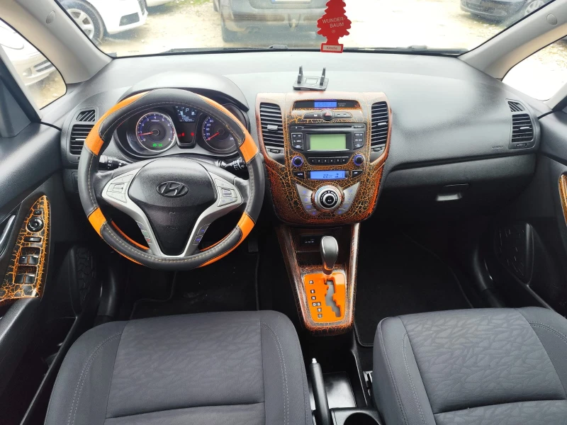 Hyundai I20 1.6 бензин Автомат, снимка 10 - Автомобили и джипове - 53292618