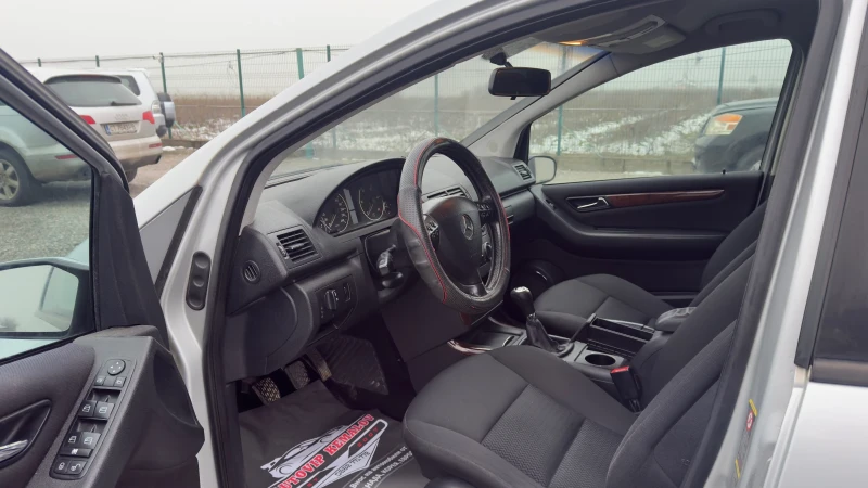 Mercedes-Benz A 180, снимка 9 - Автомобили и джипове - 53371980