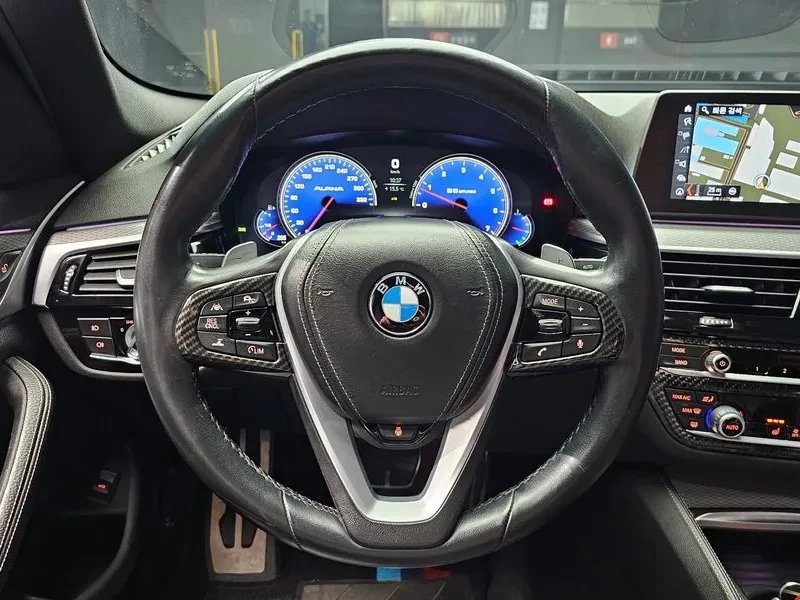 BMW 530 (G30) 530I M Sports, снимка 13 - Автомобили и джипове - 56114813
