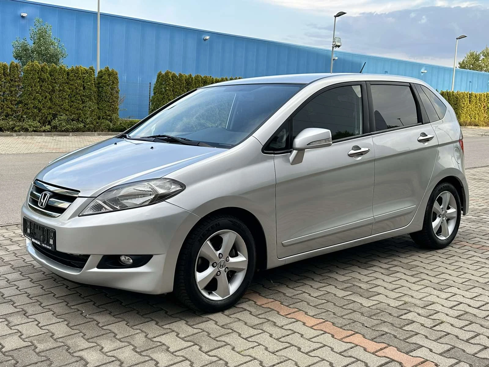 Honda Fr-v 1.8 i-140 К.С.FACE LIFT - изображение 2