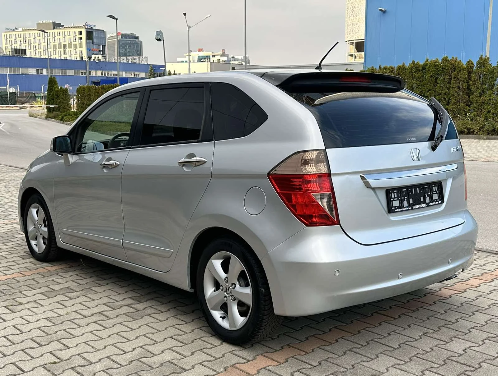 Honda Fr-v 1.8 i-140 К.С.FACE LIFT - изображение 4