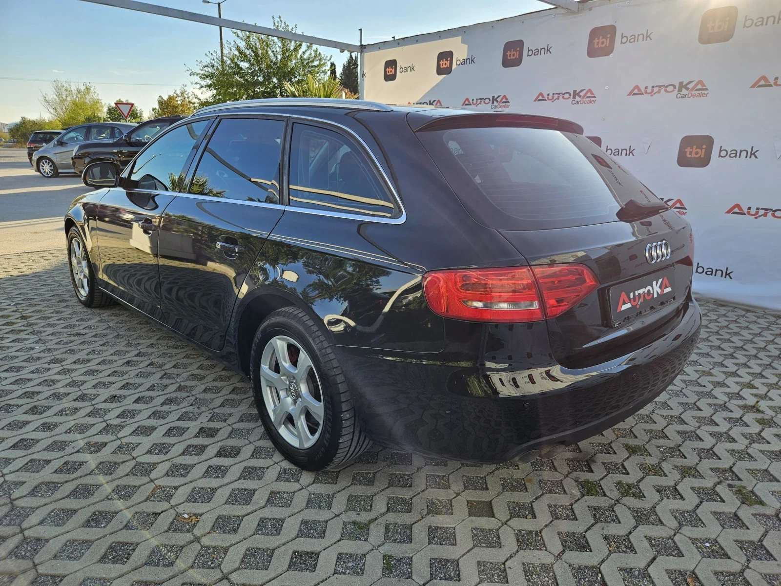 Audi A4 2.0TDI-143кс= АВТОМАТ= 8СКОРОСТИ= ОБСЛУЖЕН= EURO 5 - изображение 5