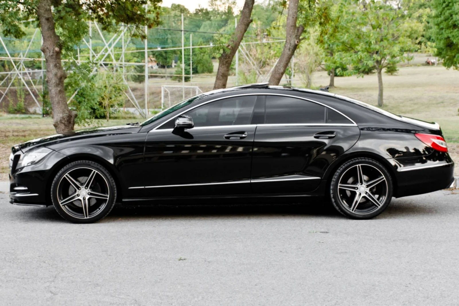 Mercedes-Benz CLS 350 Напълно Обслужен - изображение 5