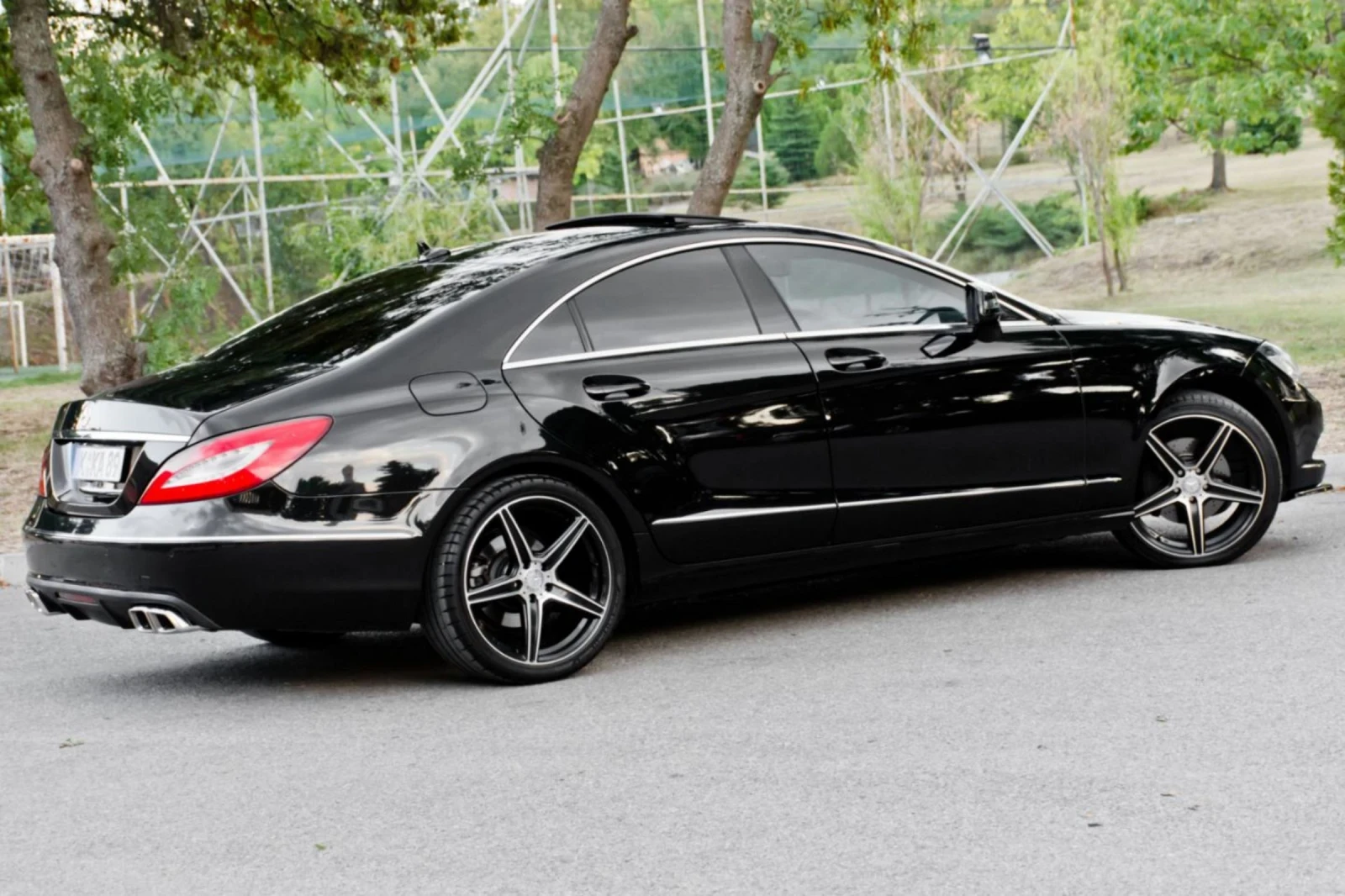 Mercedes-Benz CLS 350 Напълно Обслужен - изображение 7