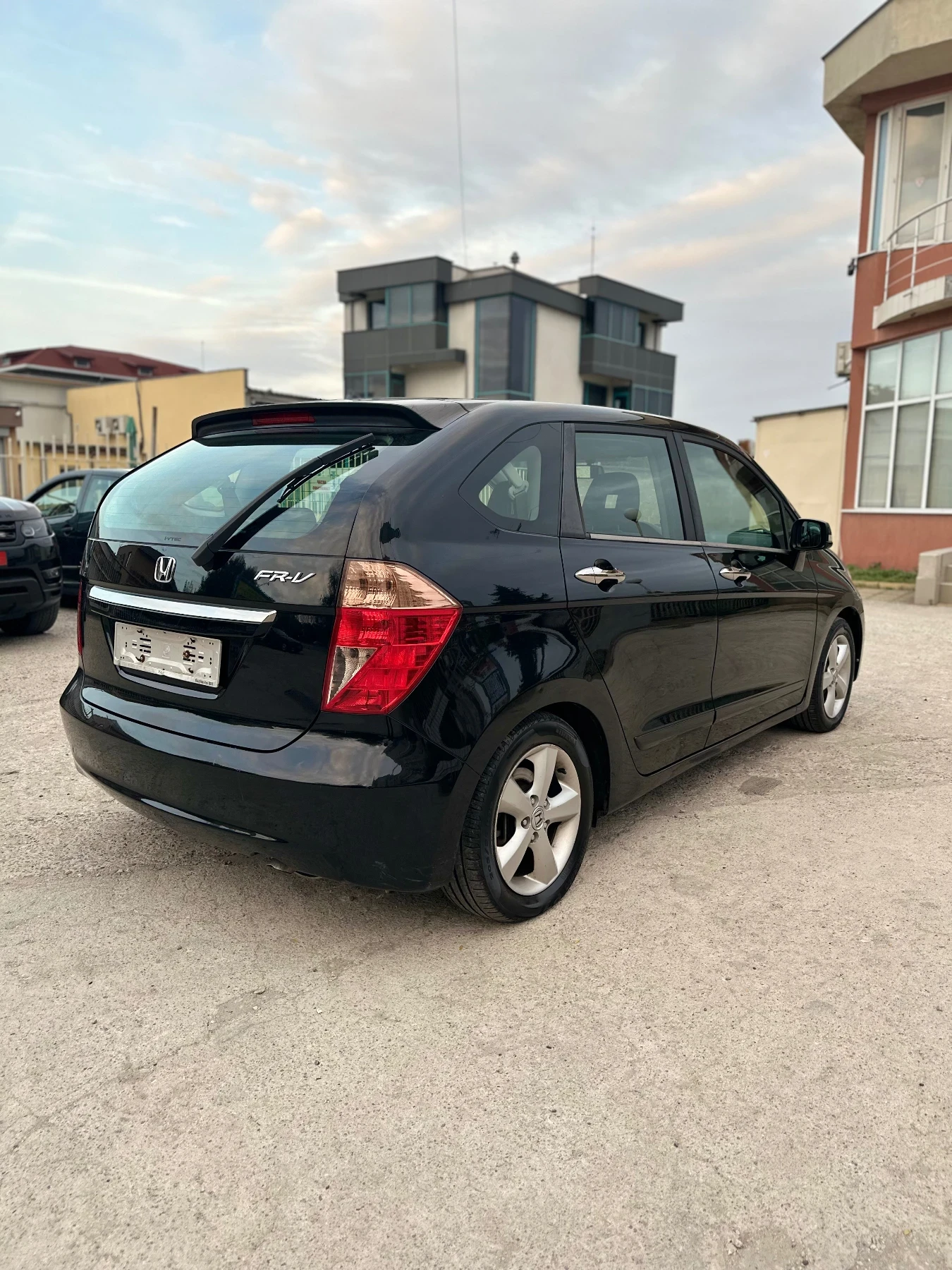 Honda Fr-v 1.8 i-VTEC ГАЗ - изображение 4