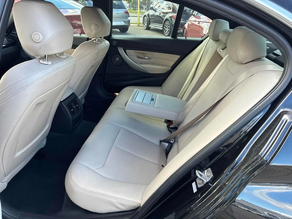 BMW 335 * 335i xDrive * CARFAX *    | Mobile.bg   12