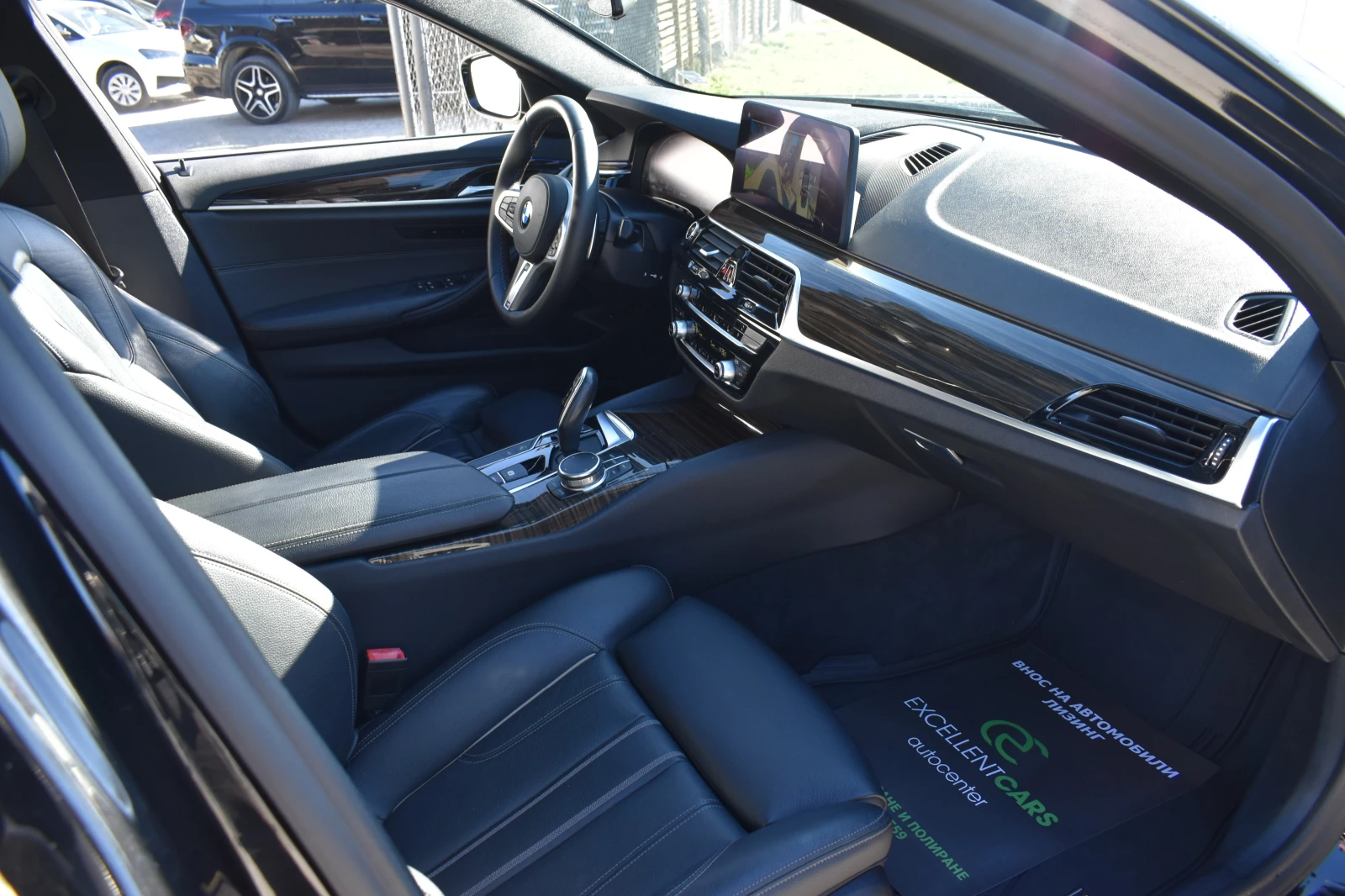 BMW 540 M-PACKET* LASER-HEAD* LIGHT* DIGITAL* AMBIENT* 360, снимка 12 - Автомобили и джипове - 53784438