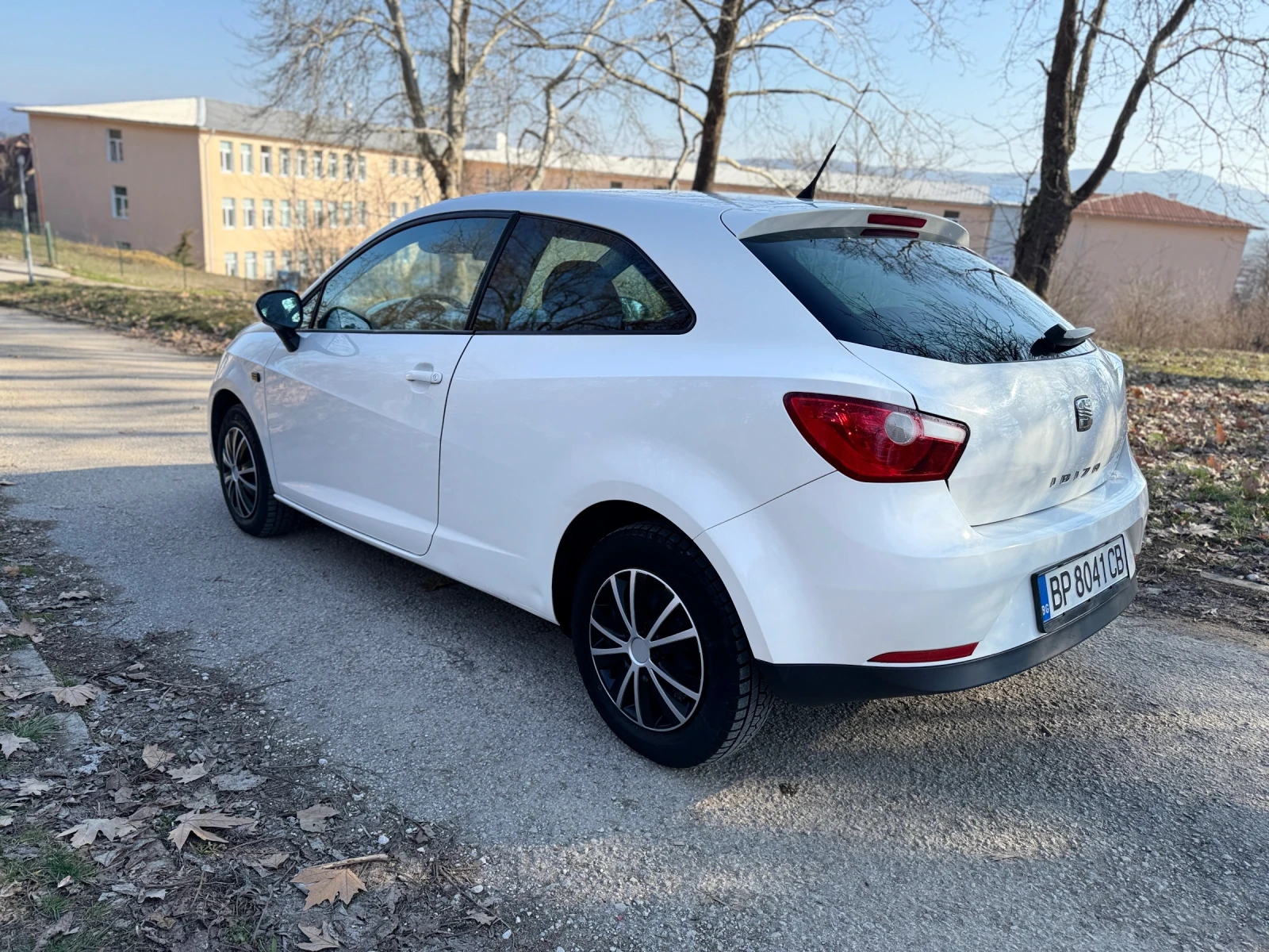 Seat Ibiza 6J, снимка 6 - Автомобили и джипове - 53804051