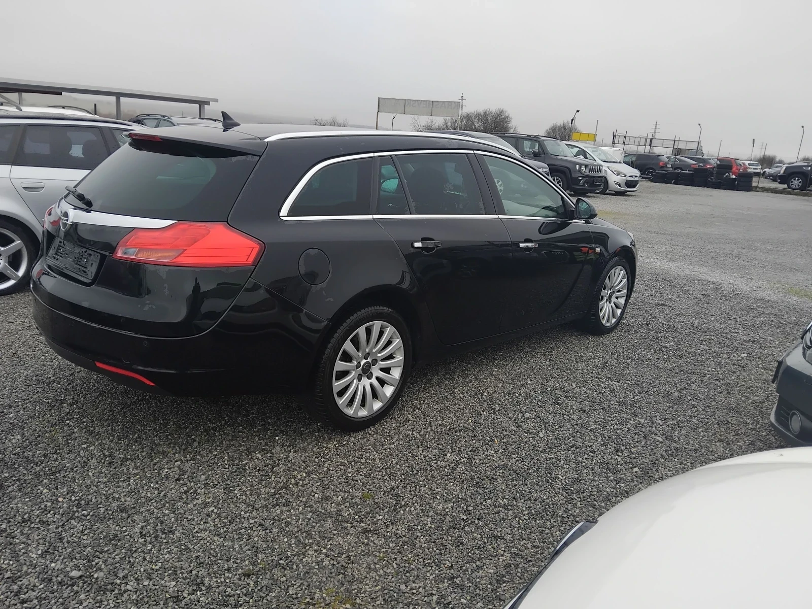 Opel Insignia 2.0CDTi160ксНави, снимка 11 - Автомобили и джипове - 54007726