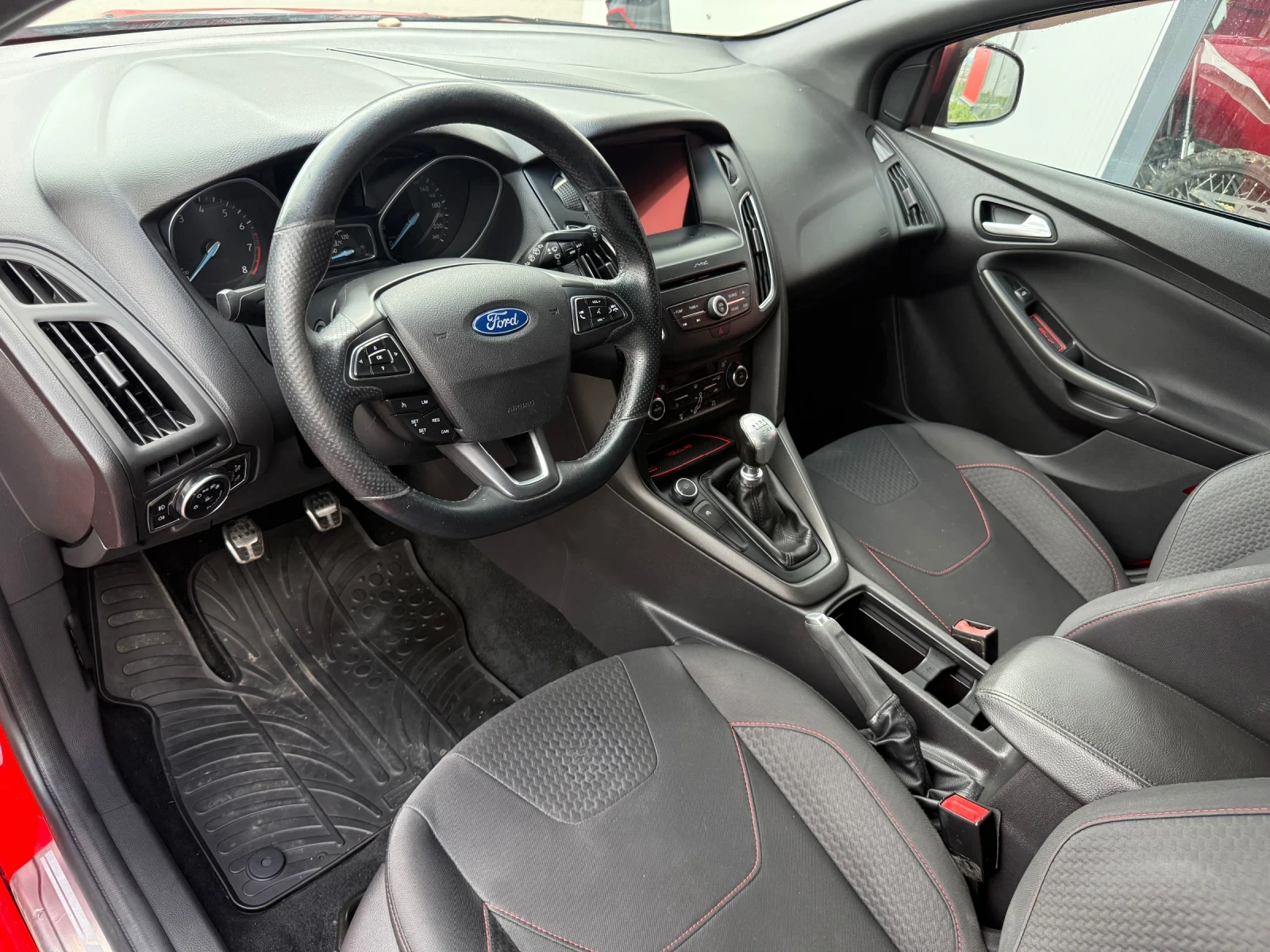 Ford Focus ST Line ecoboost , снимка 9 - Автомобили и джипове - 54093463