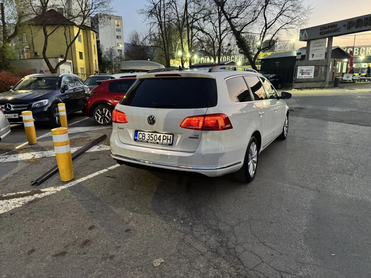 VW Passat 1.6 TDI, снимка 5 - Автомобили и джипове - 54195999