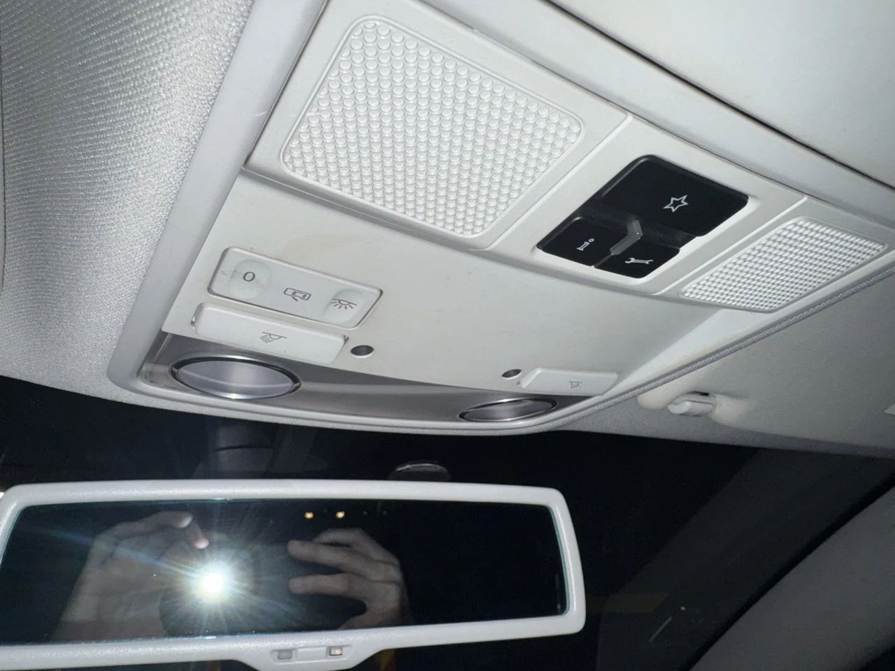 VW Passat 1.6 TDI, снимка 11 - Автомобили и джипове - 54195999