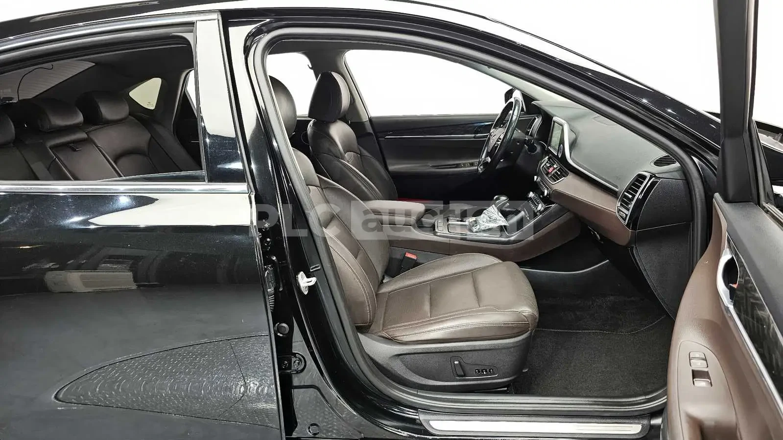 Hyundai Grandeur, снимка 10 - Автомобили и джипове - 54230631