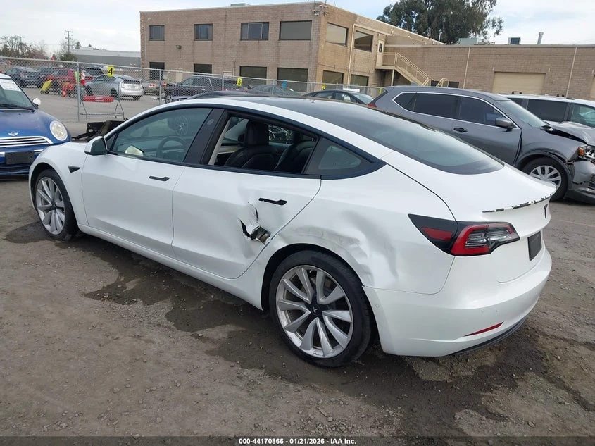 Tesla Model 3 Standard Range Plus Rear-Wheel Drive | Mobile.bg � ����������� 3