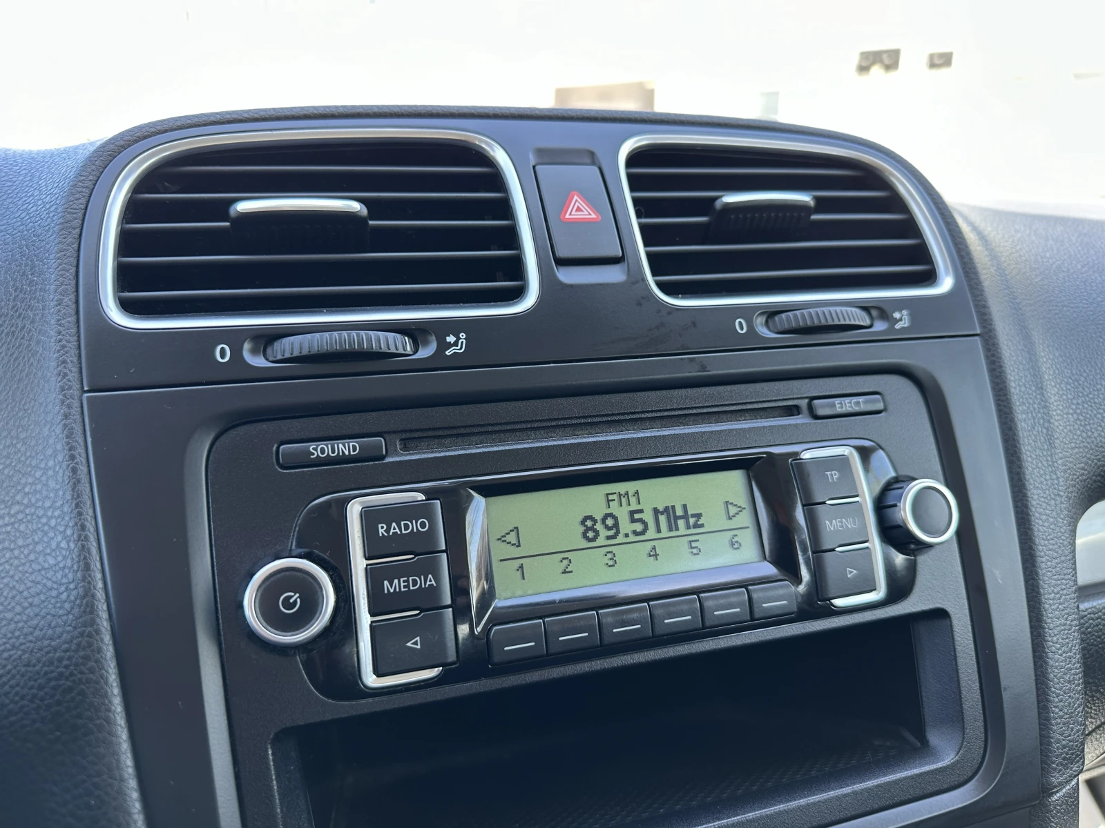 VW Golf, снимка 14 - Автомобили и джипове - 54355782