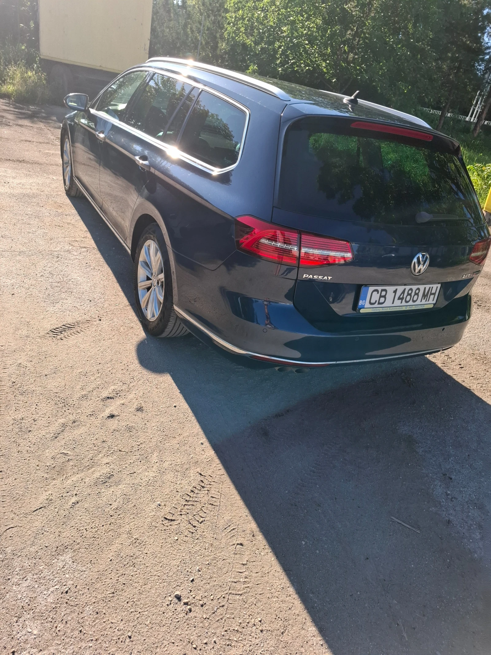 VW Passat 2.0 TDI, снимка 5 - Автомобили и джипове - 54986513