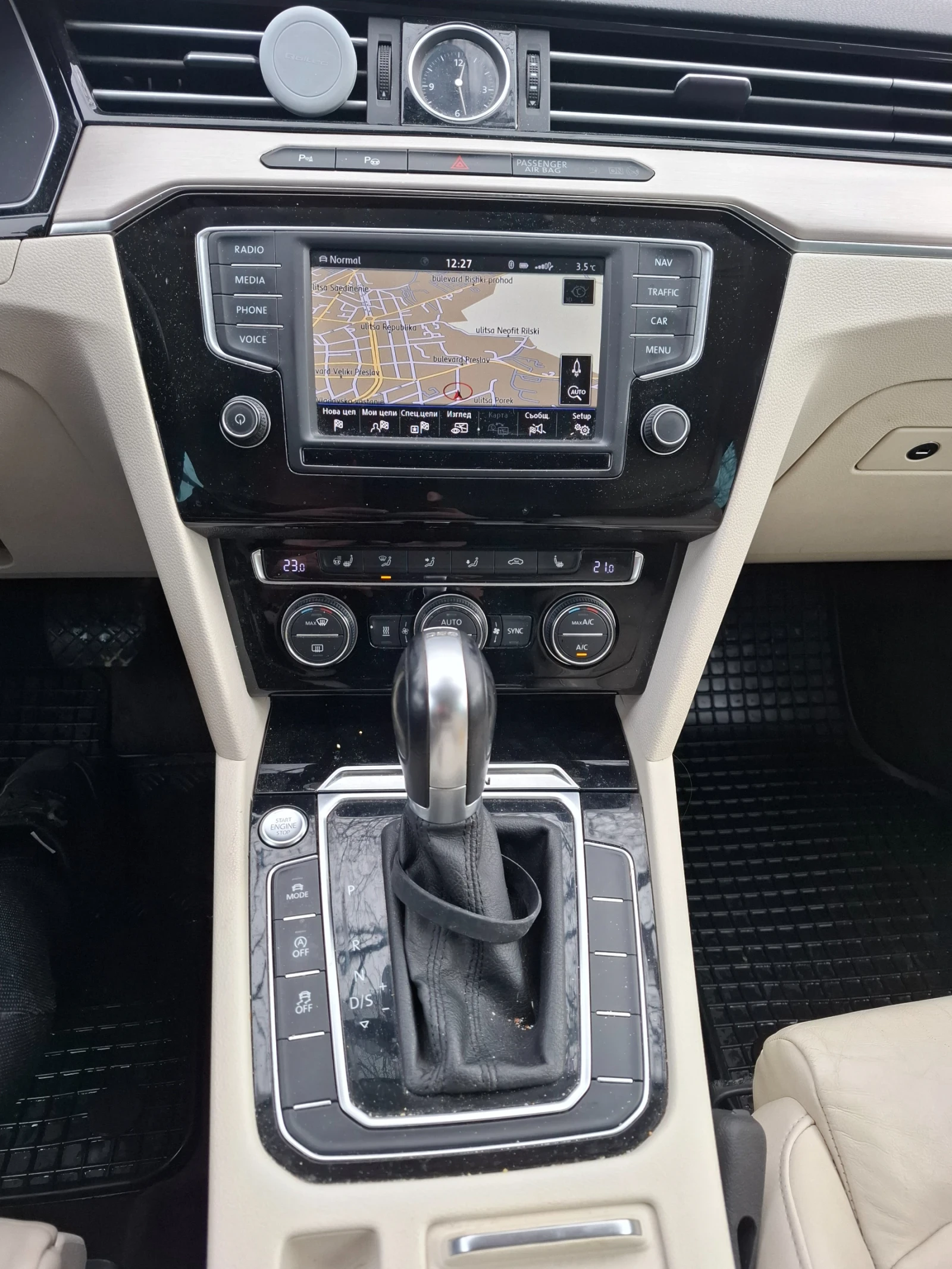 VW Passat 2.0 TDI, снимка 8 - Автомобили и джипове - 54986513