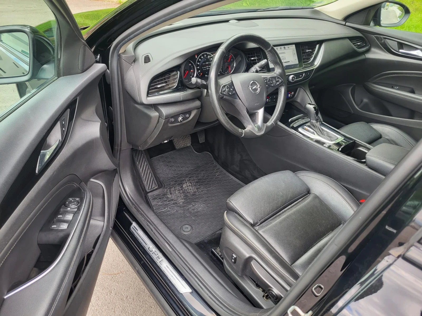 Opel Insignia 2.0 Дизел 170коня високо ниво на оборудване Внос Г, снимка 5 - Автомобили и джипове - 54676856