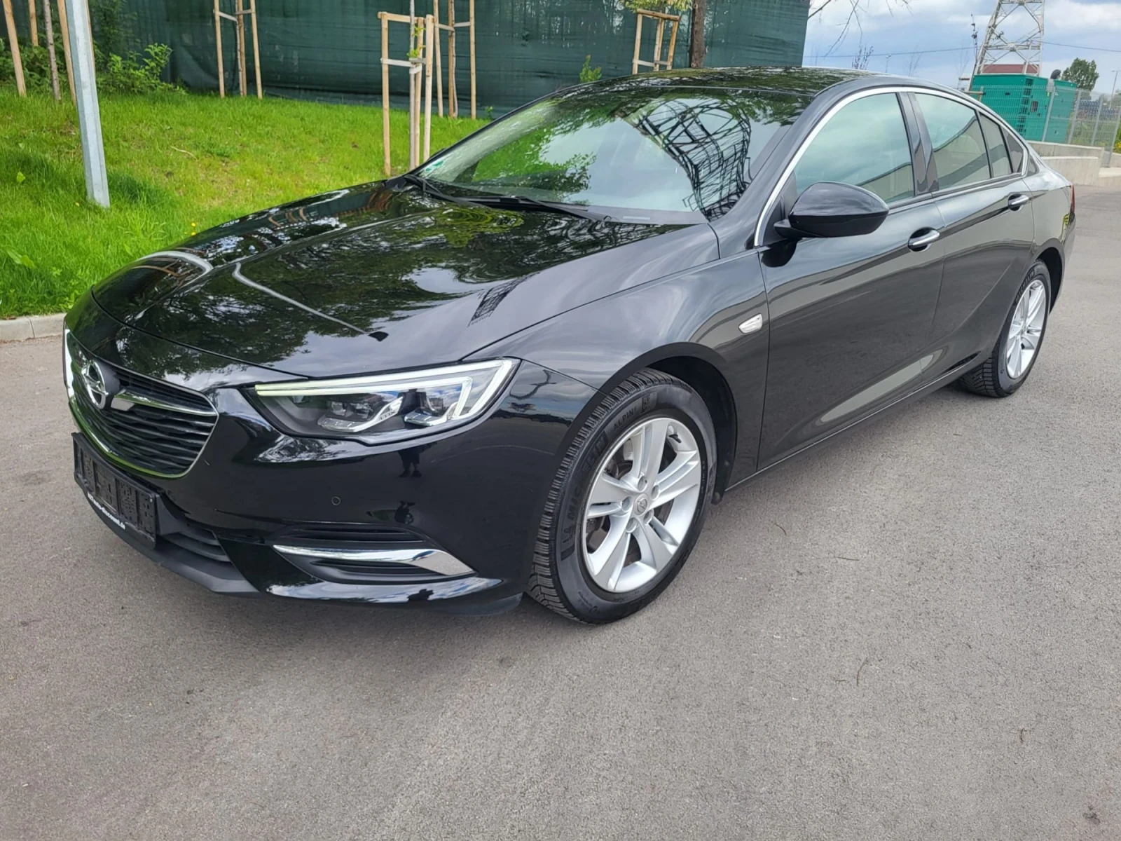 Opel Insignia 2.0 Дизел 170коня високо ниво на оборудване Внос Г, снимка 2 - Автомобили и джипове - 54676856