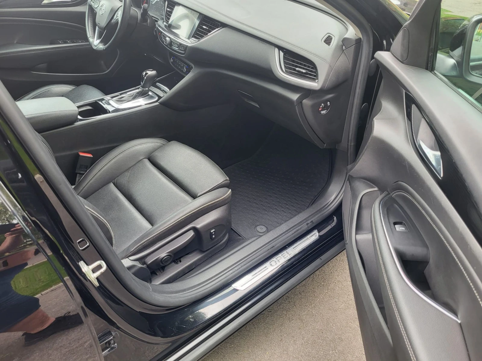 Opel Insignia 2.0 Дизел 170коня високо ниво на оборудване Внос Г, снимка 6 - Автомобили и джипове - 54676856