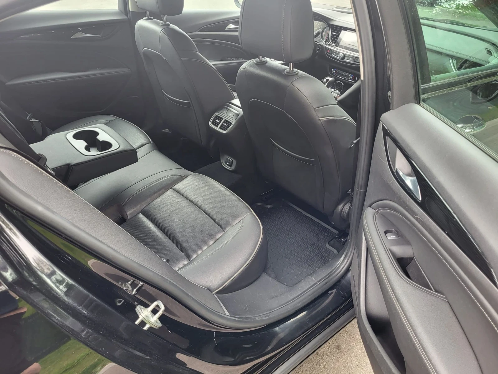 Opel Insignia 2.0 Дизел 170коня високо ниво на оборудване Внос Г, снимка 7 - Автомобили и джипове - 54676856