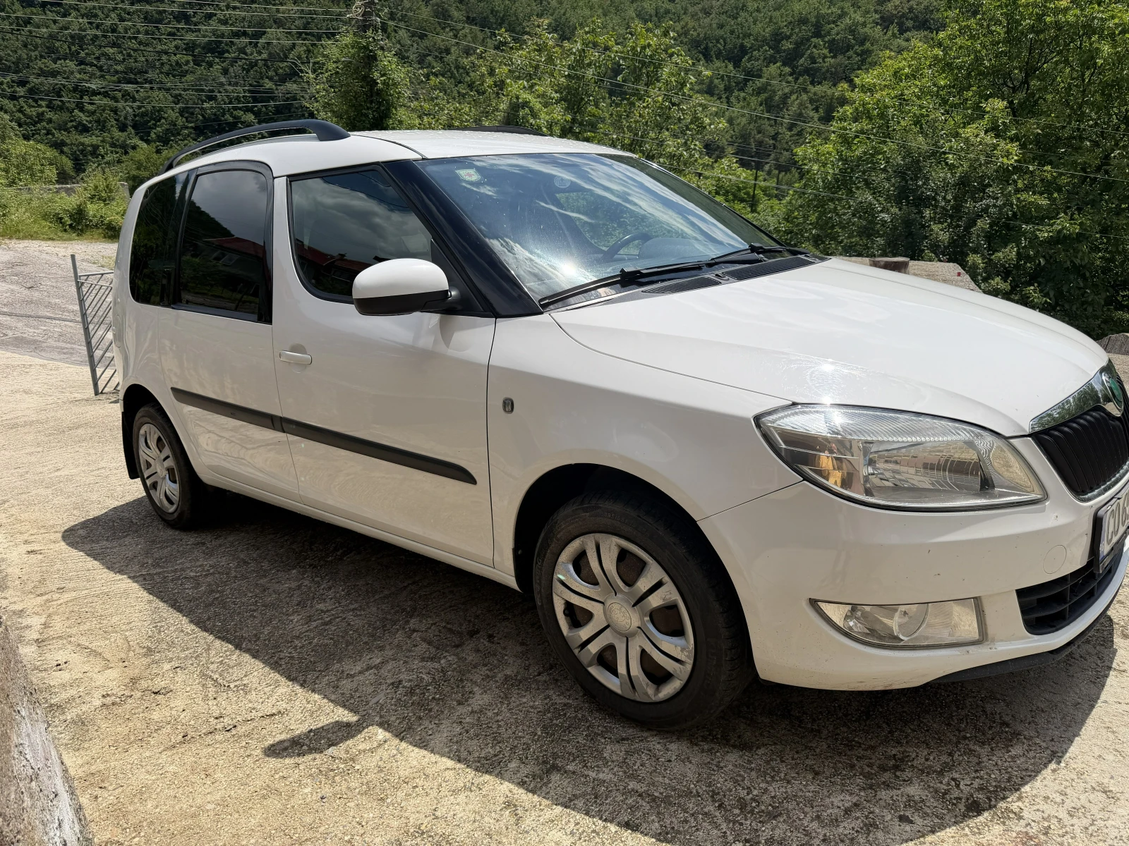 Skoda Roomster 1.2 HTP, снимка 2 - Автомобили и джипове - 54811870
