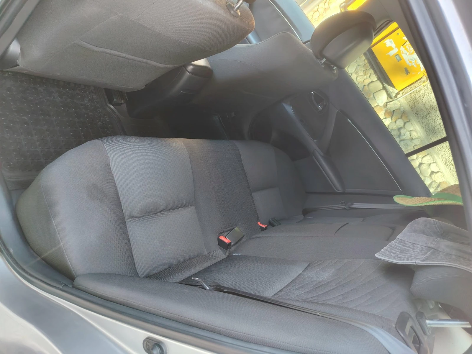 Toyota Avensis, снимка 9 - Автомобили и джипове - 55501079