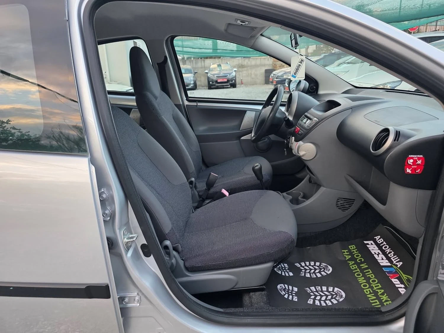 Peugeot 107 1.0i 68K.C. / �������� / 2007 ������ | Mobile.bg � ����������� 10