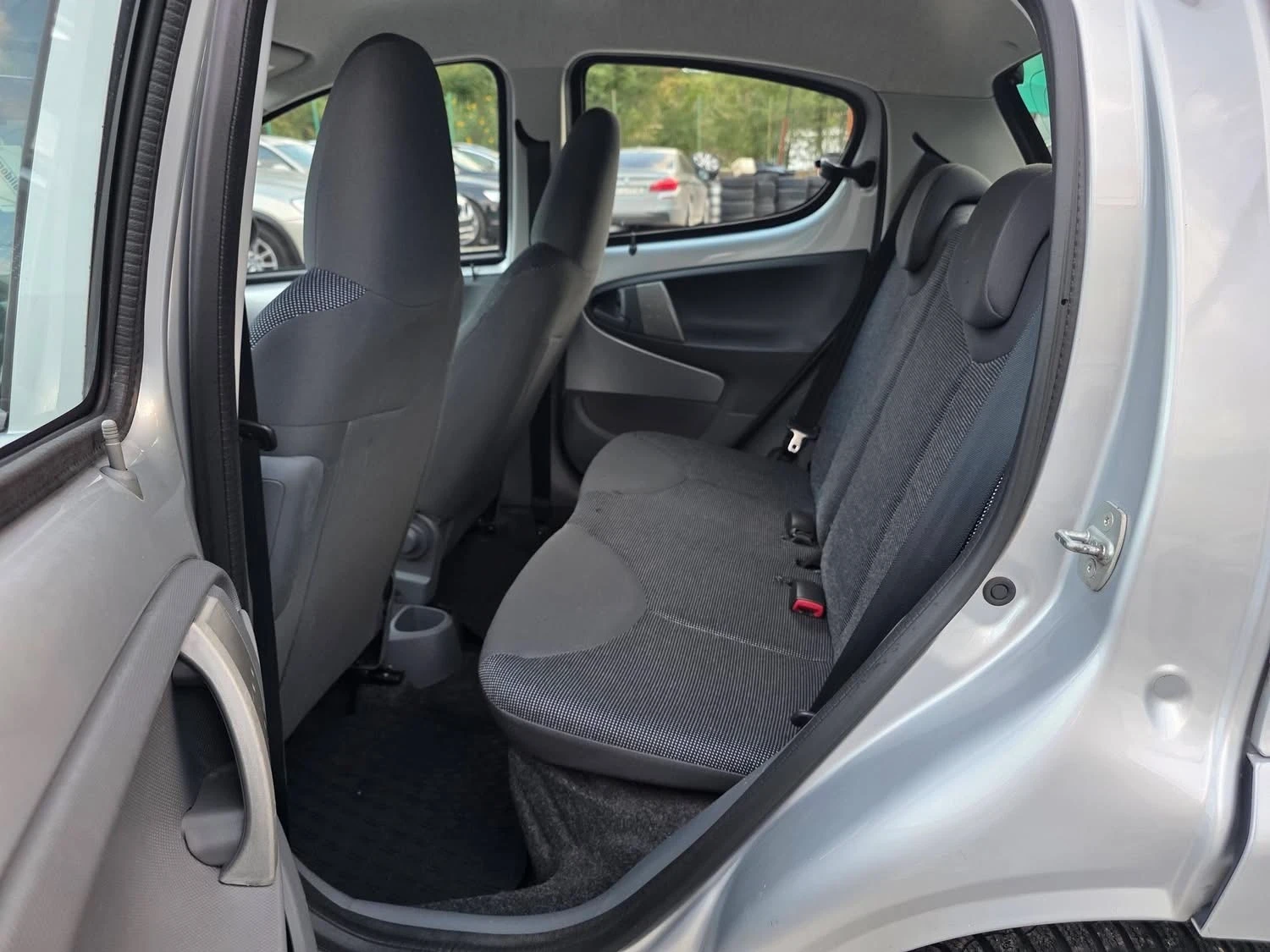 Peugeot 107 1.0i 68K.C. / �������� / 2007 ������ | Mobile.bg � ����������� 9