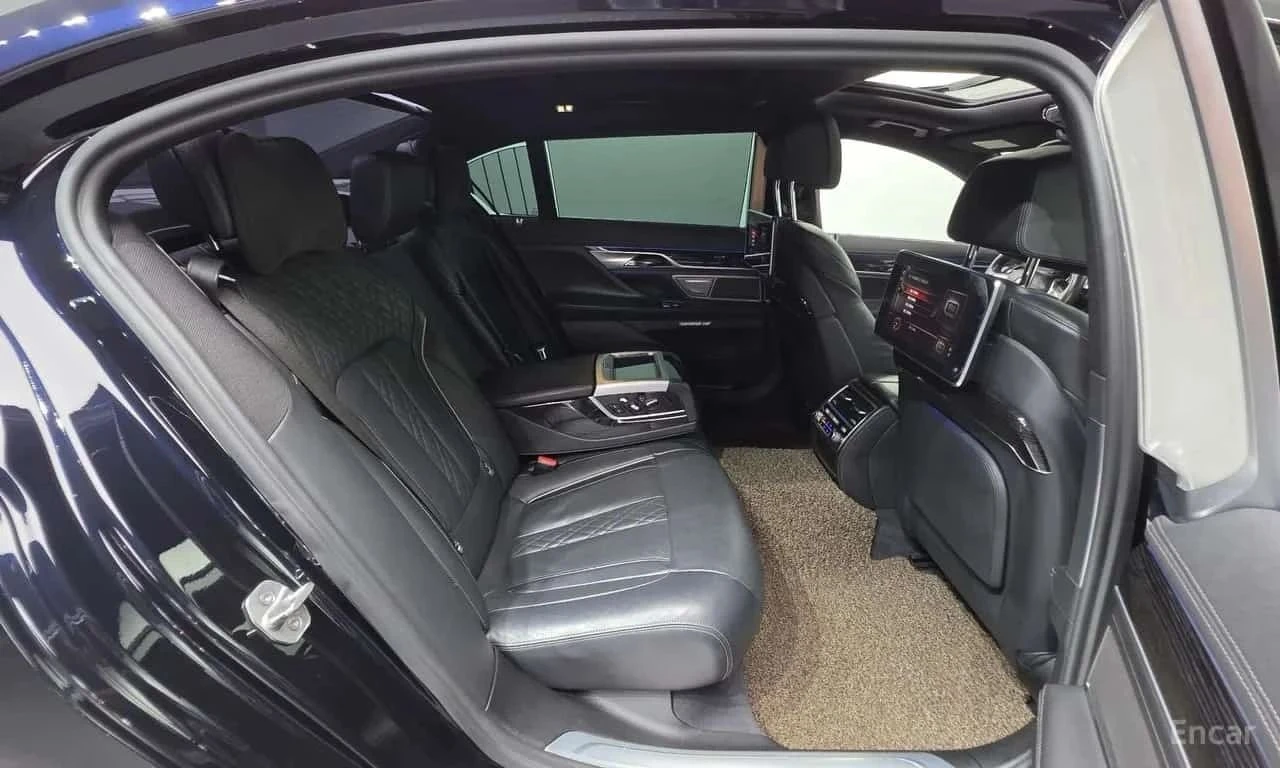 BMW 730, снимка 17 - Автомобили и джипове - 56684638