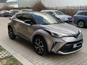 Toyota C-HR 1.8Hybrid e-CVT Classy Bi-tone Facelift в ГАРАНЦИЯ, снимка 2