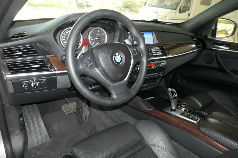 BMW X6 3.0d 235кс M-SPORT КАМЕРА ШИБИДАХ FUTURA FULL , снимка 10 - Автомобили и джипове - 47277719