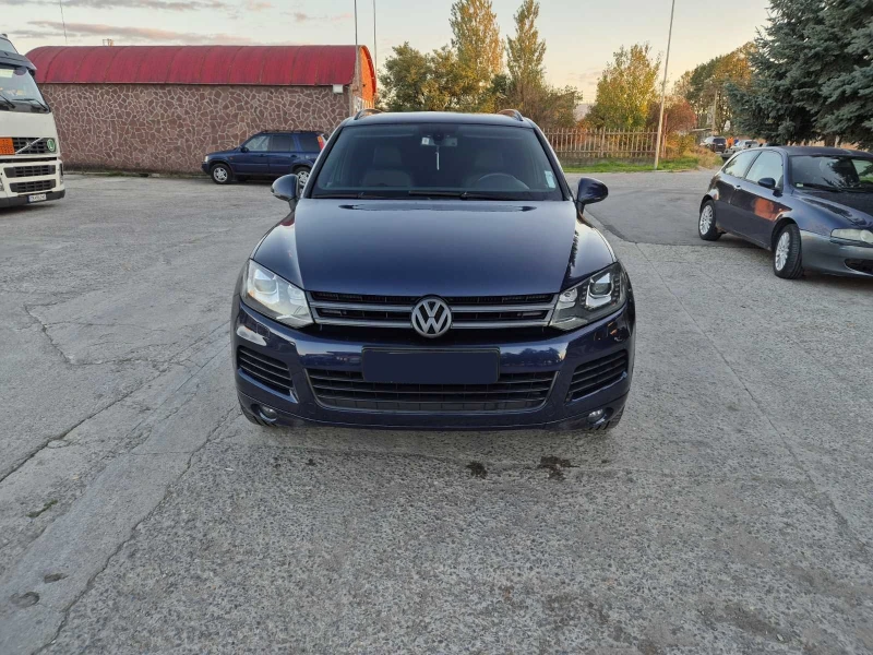 VW Touareg 3.0TDI* TOP* подгрев* сменени вериги* камера* , снимка 8 - Автомобили и джипове - 48092811