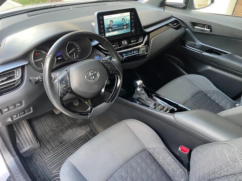 Toyota C-HR 1.8Hybrid e-CVT Classy Bi-tone Facelift в ГАРАНЦИЯ, снимка 6 - Автомобили и джипове - 49512106