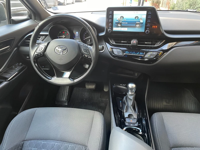 Toyota C-HR 1.8Hybrid e-CVT Classy Bi-tone Facelift в ГАРАНЦИЯ, снимка 7 - Автомобили и джипове - 49512106