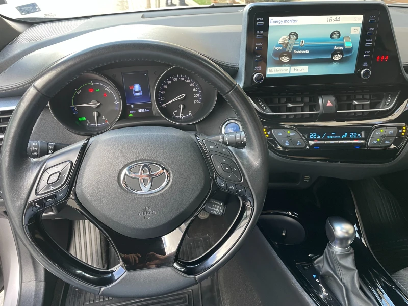 Toyota C-HR 1.8Hybrid e-CVT Classy Bi-tone Facelift в ГАРАНЦИЯ, снимка 9 - Автомобили и джипове - 49512106